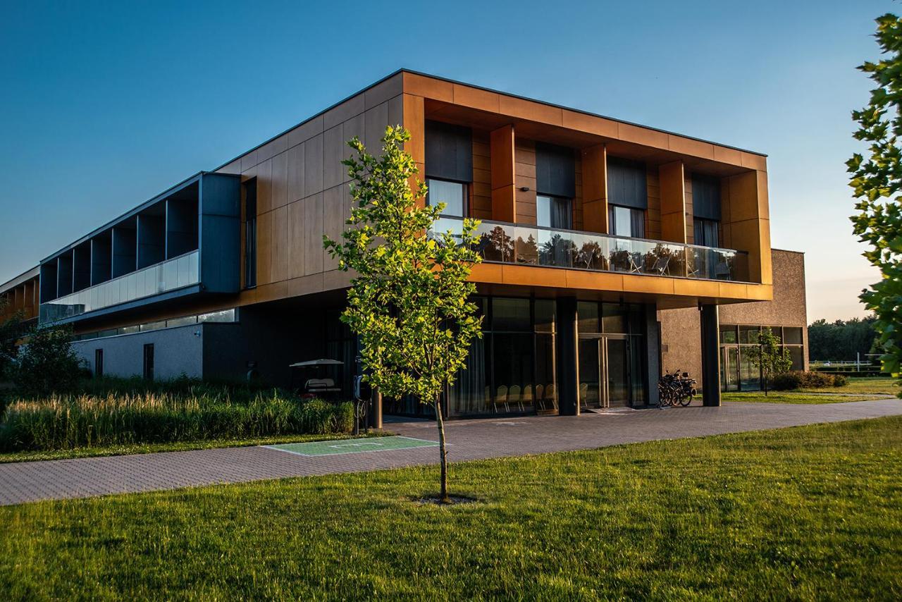Hotel Bonifacio Spa&Sport Resort Sochocin Exterior photo